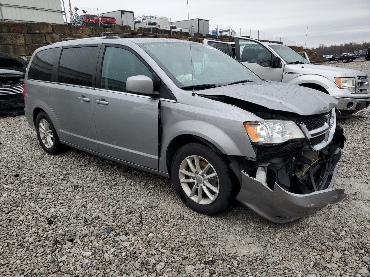 2019 Dodge Grand Caravan Sxt - zdjęcie 4