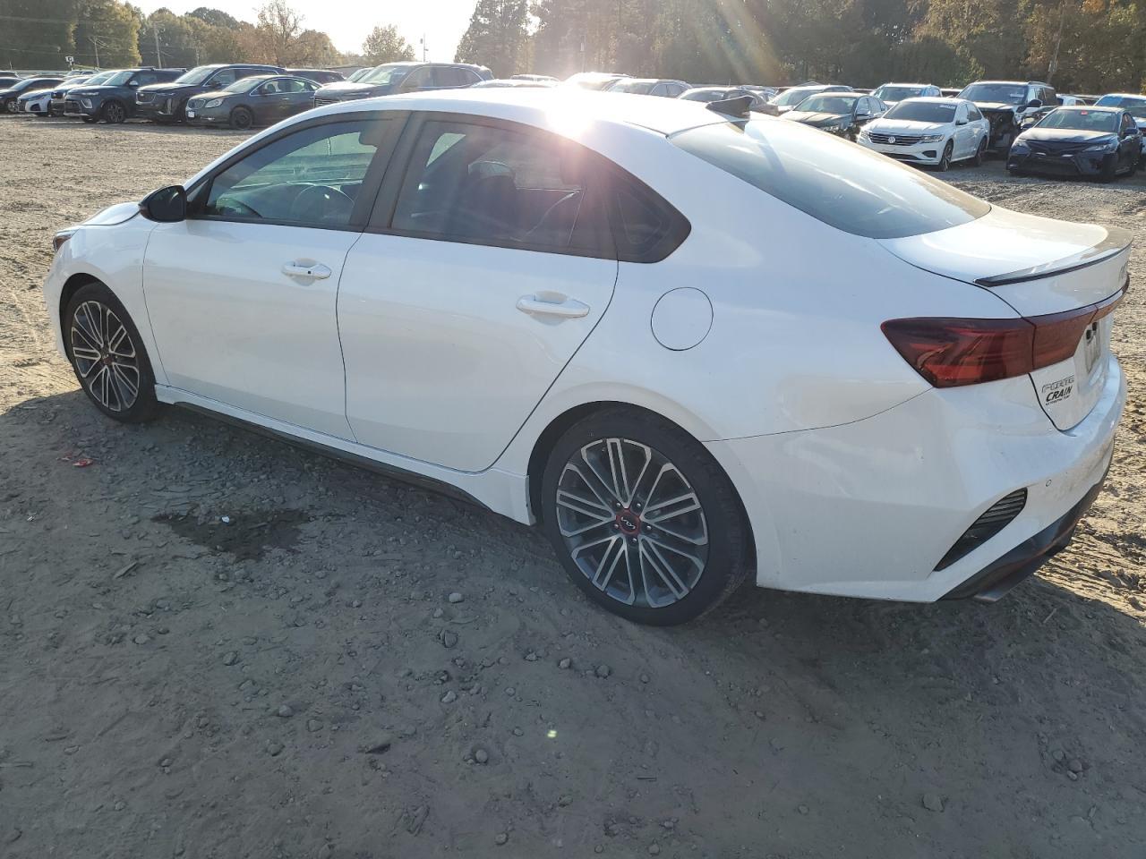 2023 Kia Forte Gt - zdjęcie 2