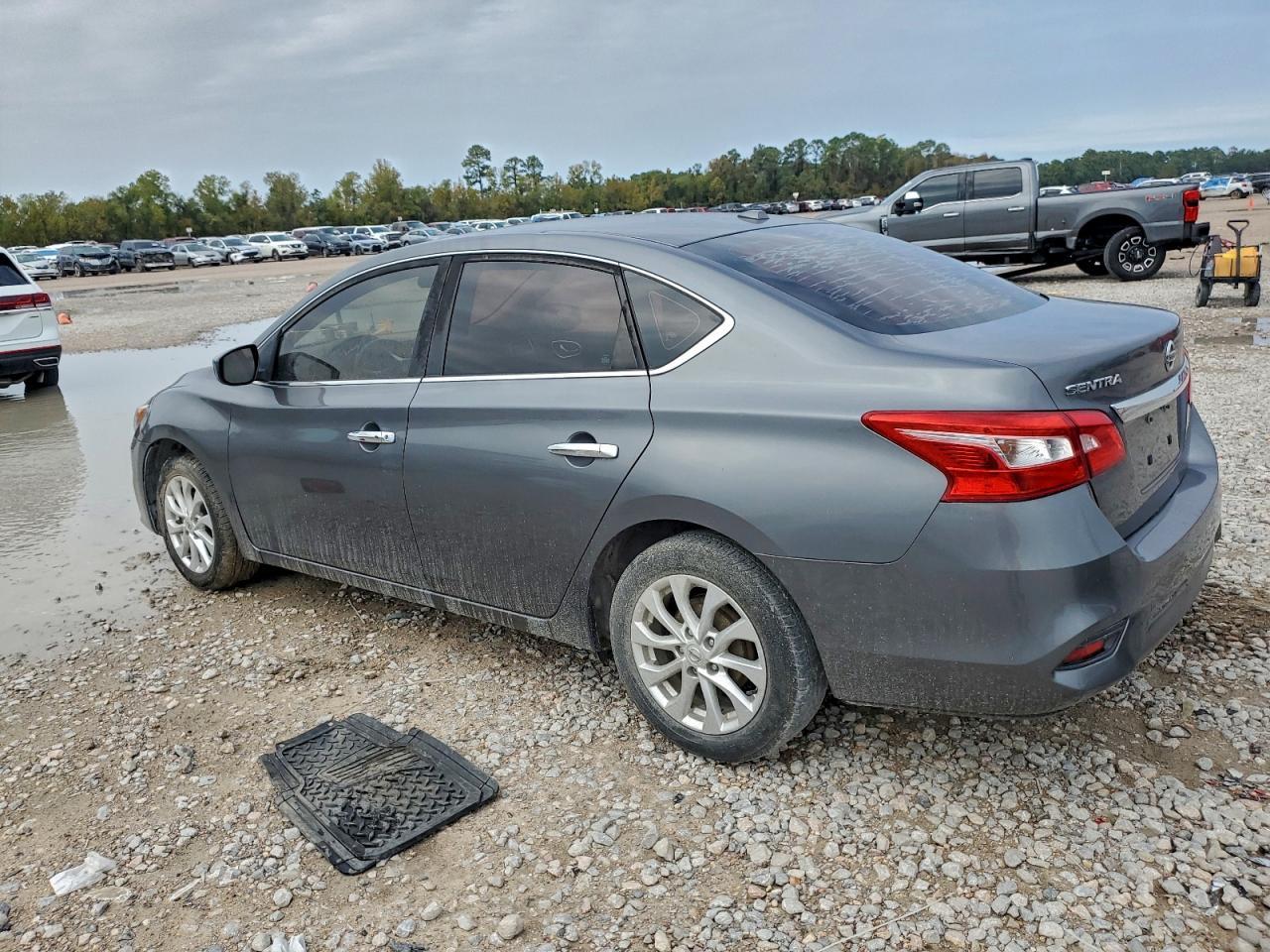 2017 Nissan Sentra S - zdjęcie 2