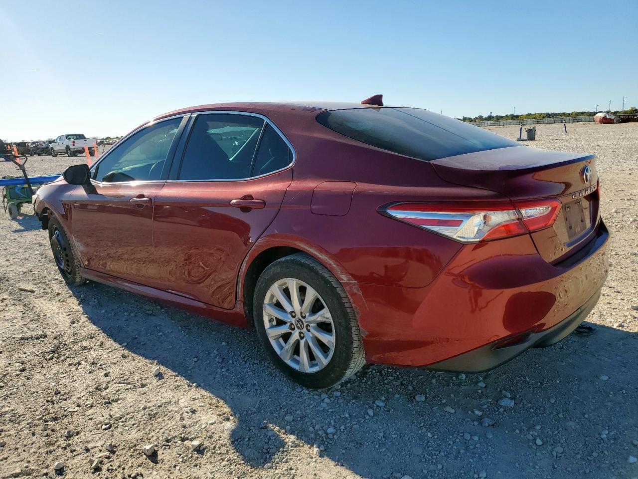 2019 Toyota Camry - zdjęcie 2