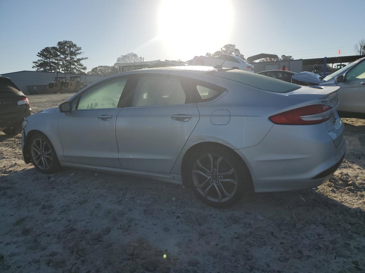 2017 Ford Fusion - zdjęcie 2