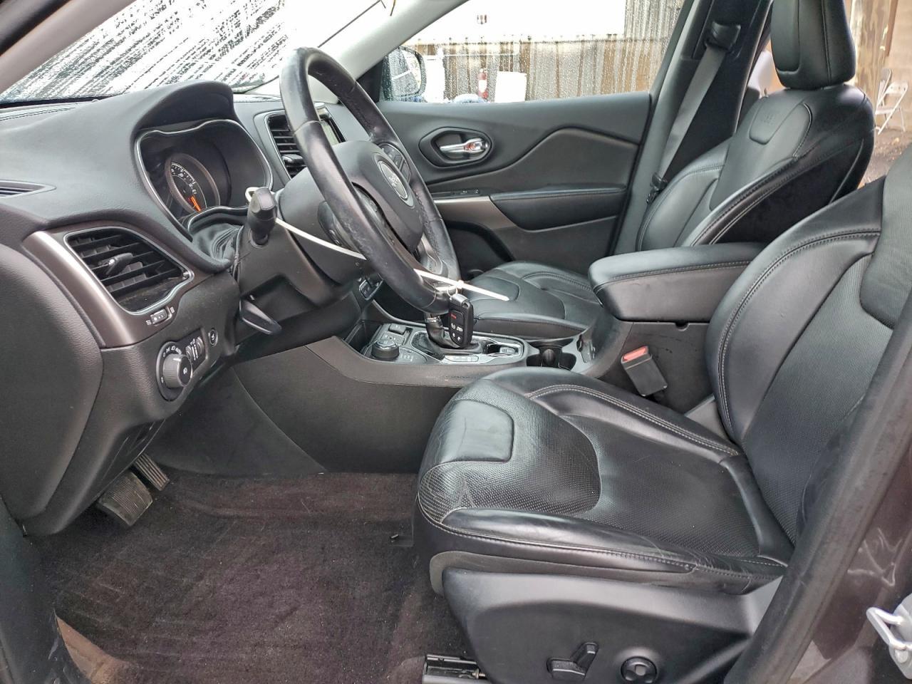 2019 Jeep Cherokee - zdjęcie 7