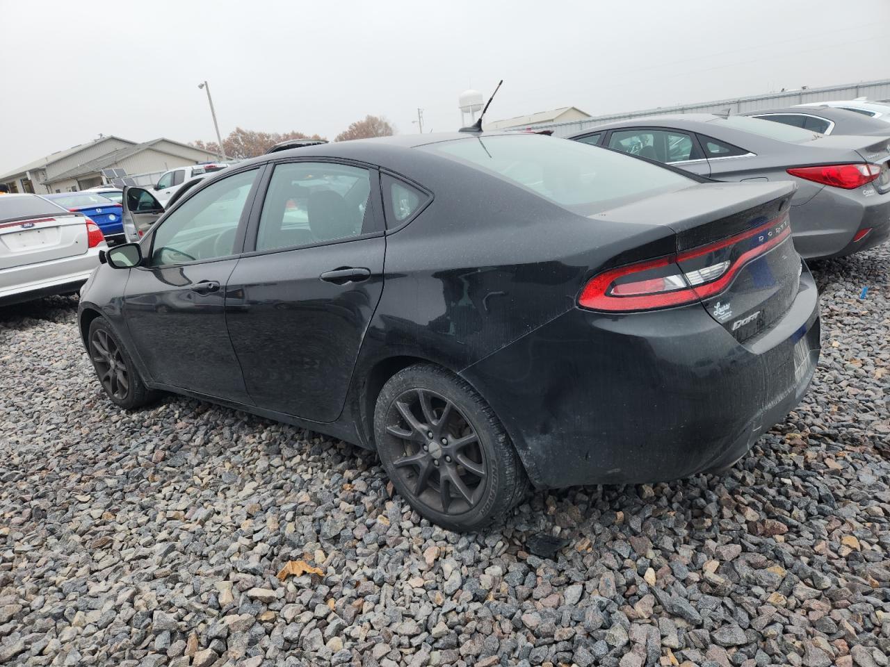 2016 Dodge Dart Sxt - zdjęcie 2