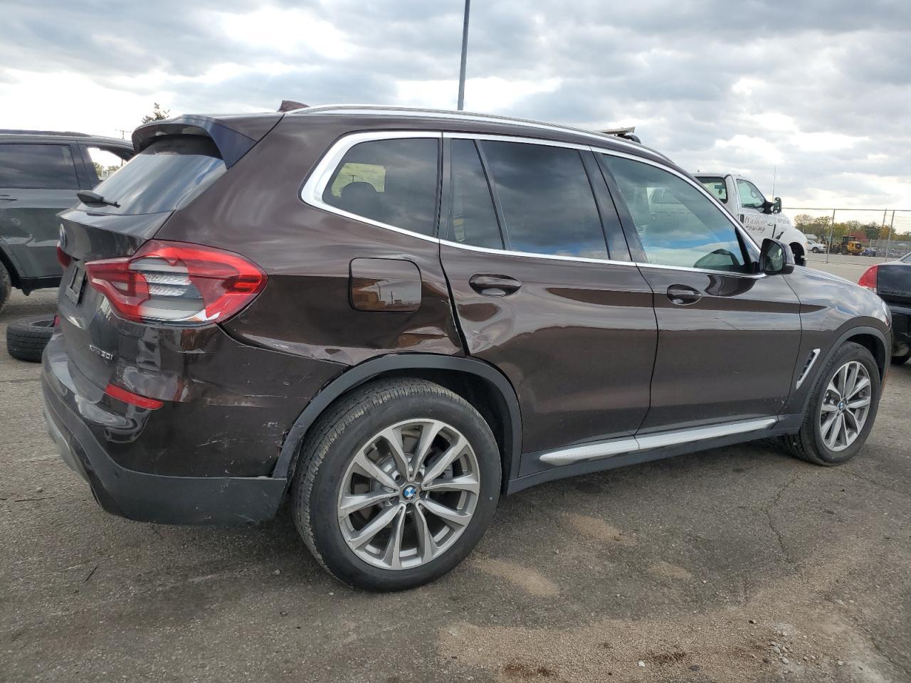 2018 BMW X3 - zdjęcie 3