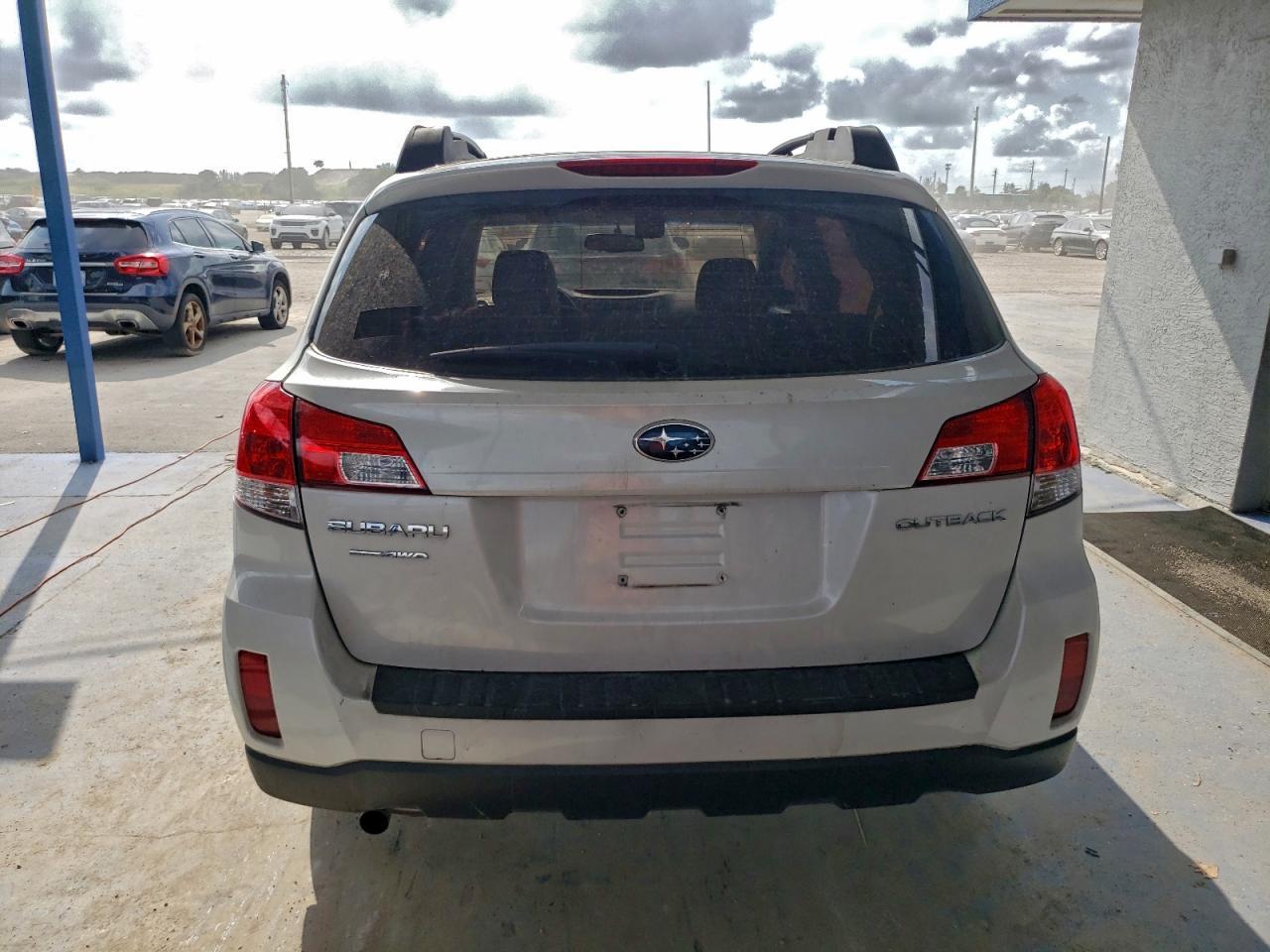 2013 Subaru Outback - zdjęcie 6