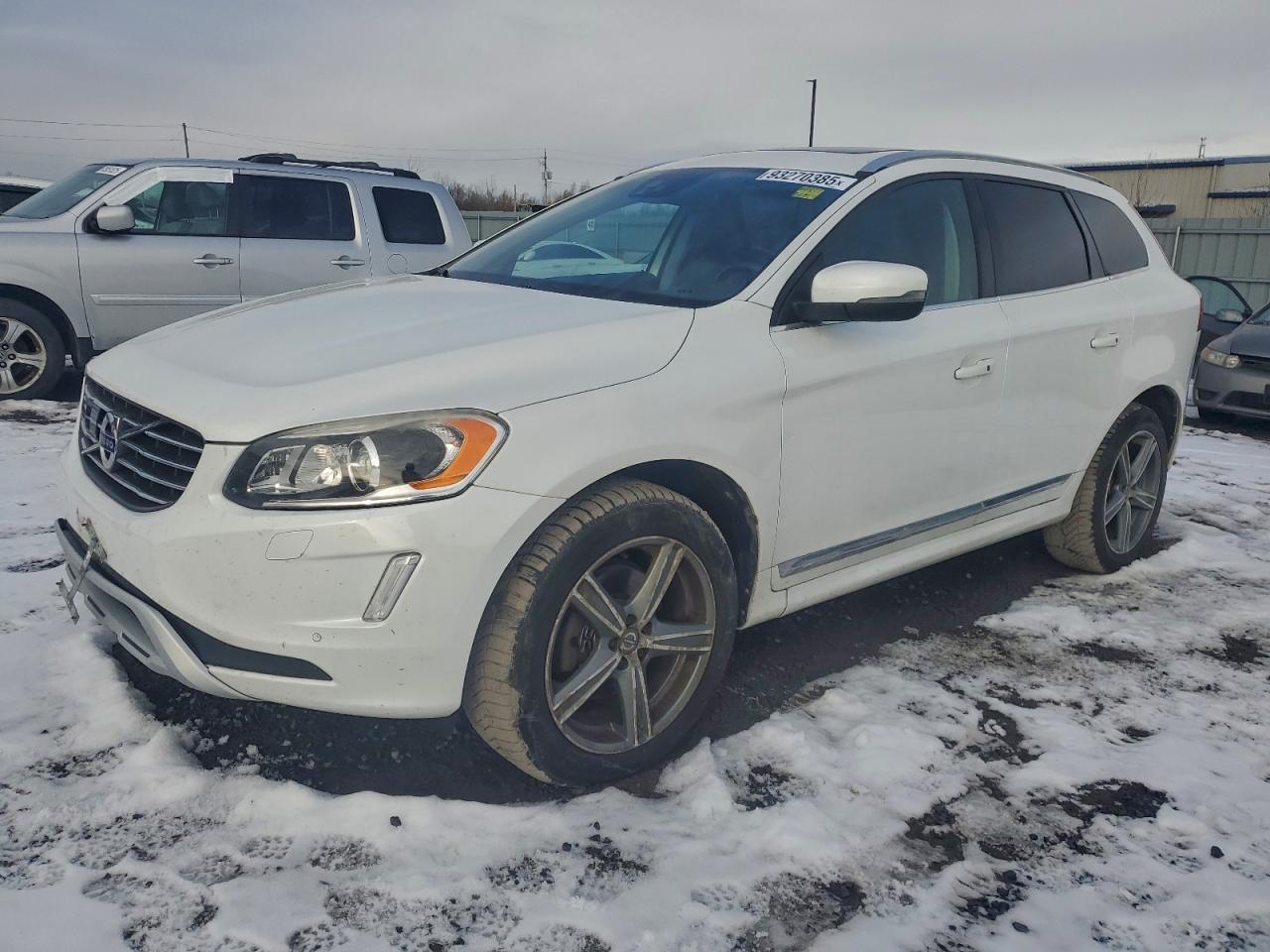 2016 Volvo XC60 - zdjęcie główne
