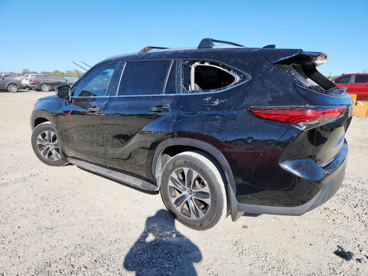 2023 Toyota Highlander L - zdjęcie 2