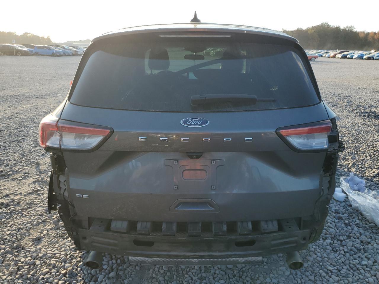 2022 Ford Escape - zdjęcie 6