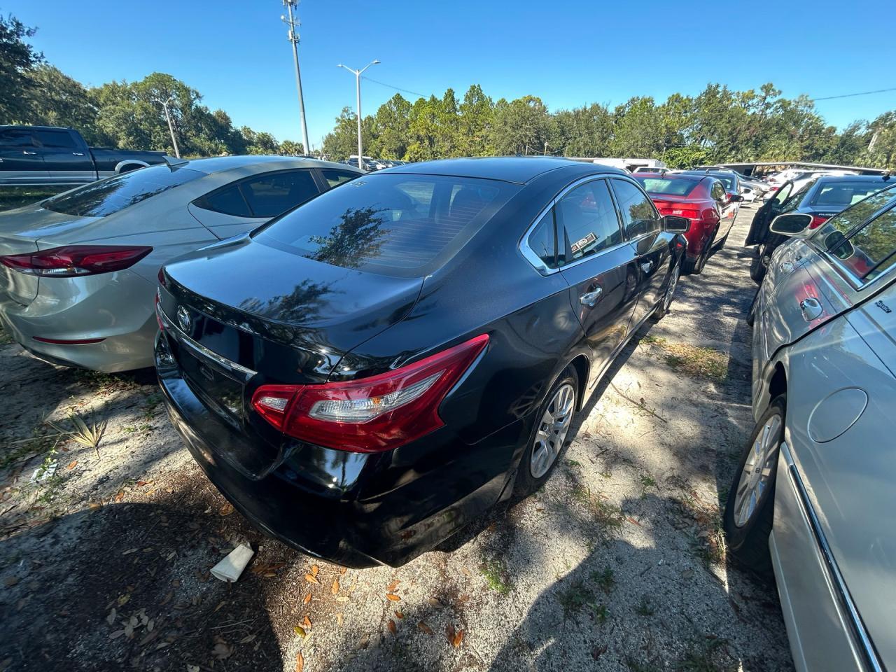 2017 Nissan Altima - zdjęcie 4