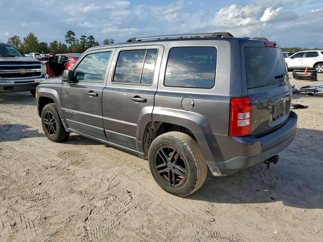2016 Jeep Liberty (Patriot) - zdjęcie 2