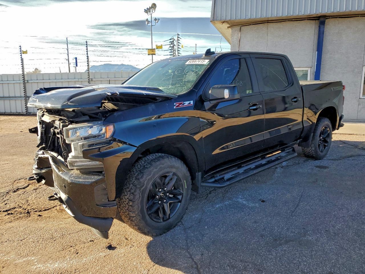 2019 Chevrolet Silverado K1500 Rst - zdjęcie główne