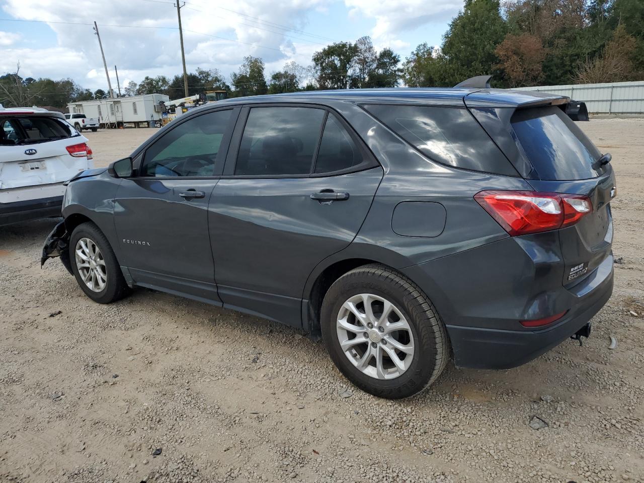 2020 Chevrolet Equinox Ls - zdjęcie 2