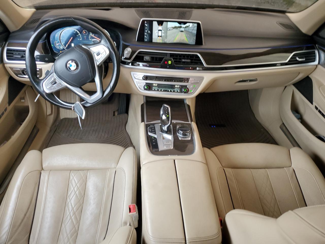 2017 BMW 740 Xi - zdjęcie 8