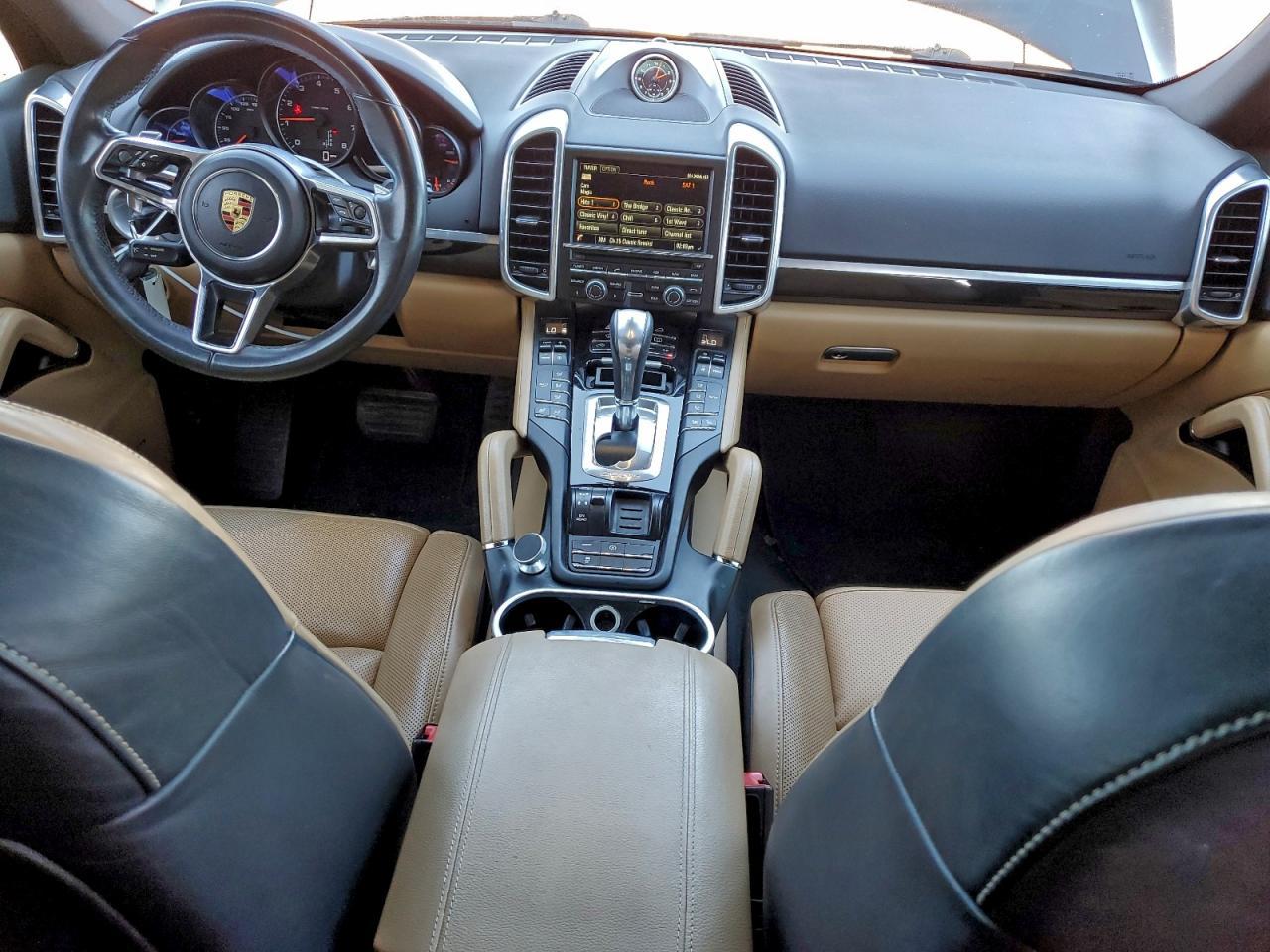 2016 Porsche Cayenne - zdjęcie 8