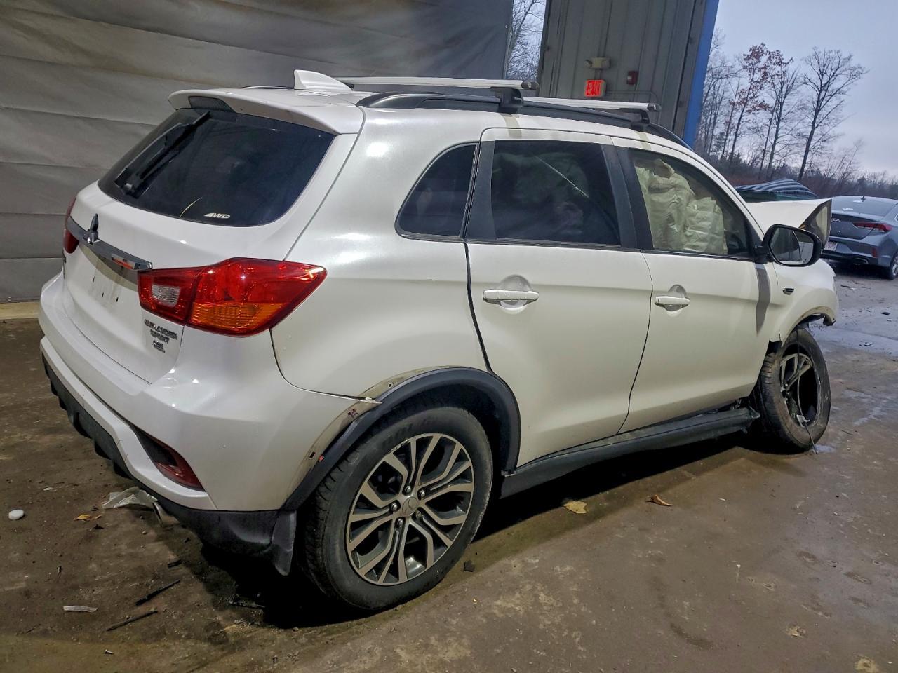 2018 Mitsubishi Outlander Sport Sel - zdjęcie 3