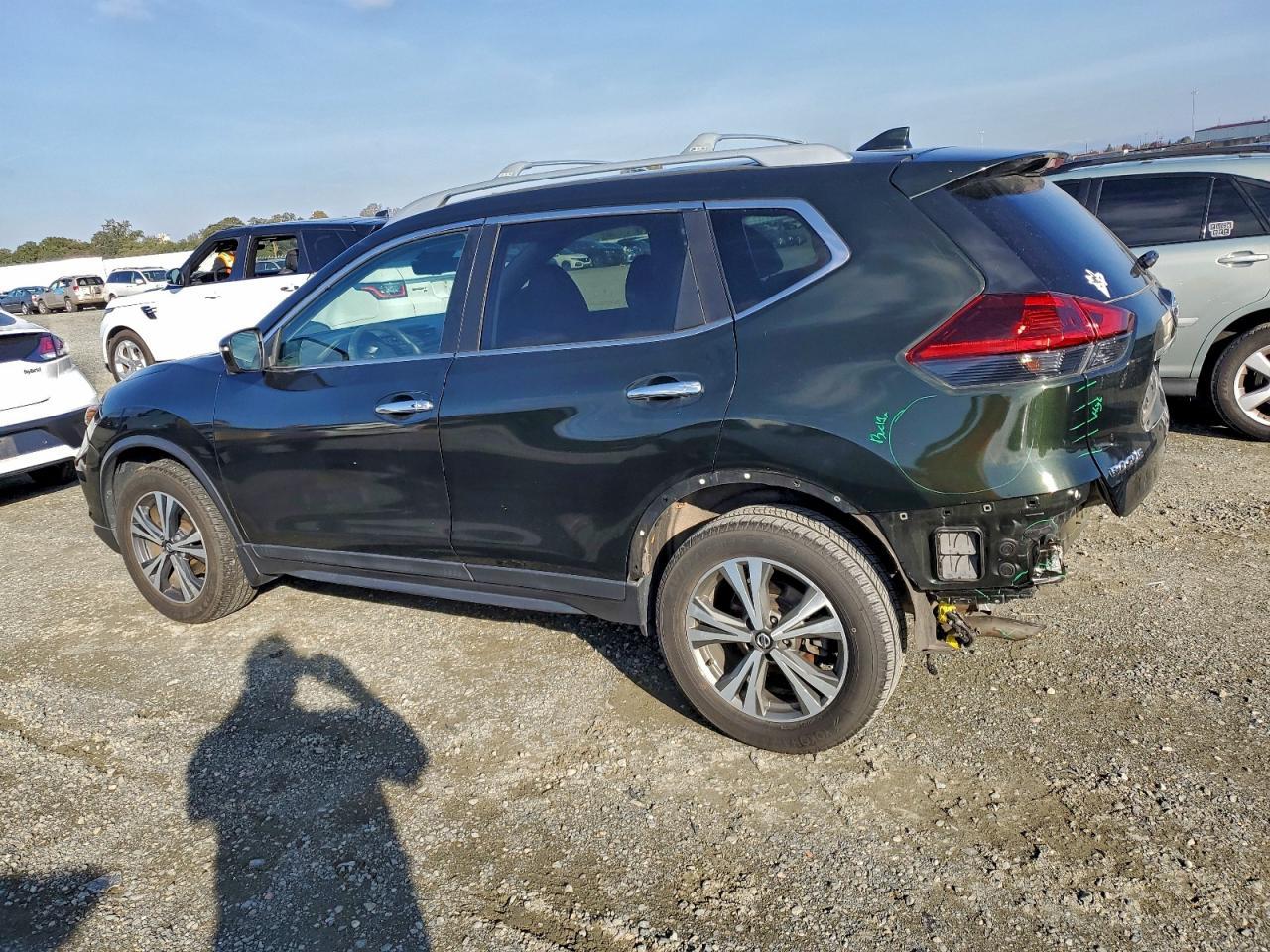 2019 Nissan Rogue - zdjęcie 2