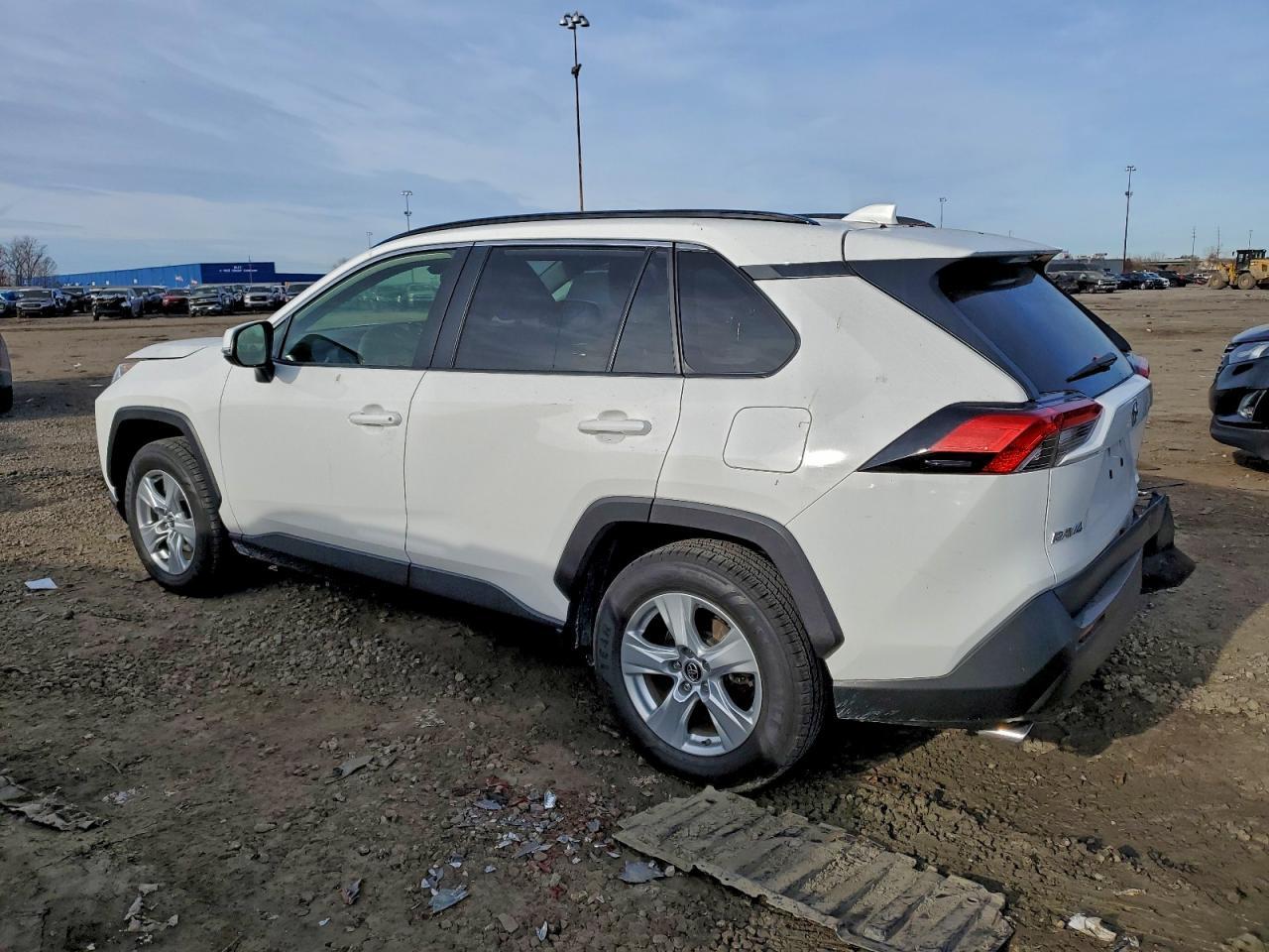 2019 Toyota RAV 4 - zdjęcie 2