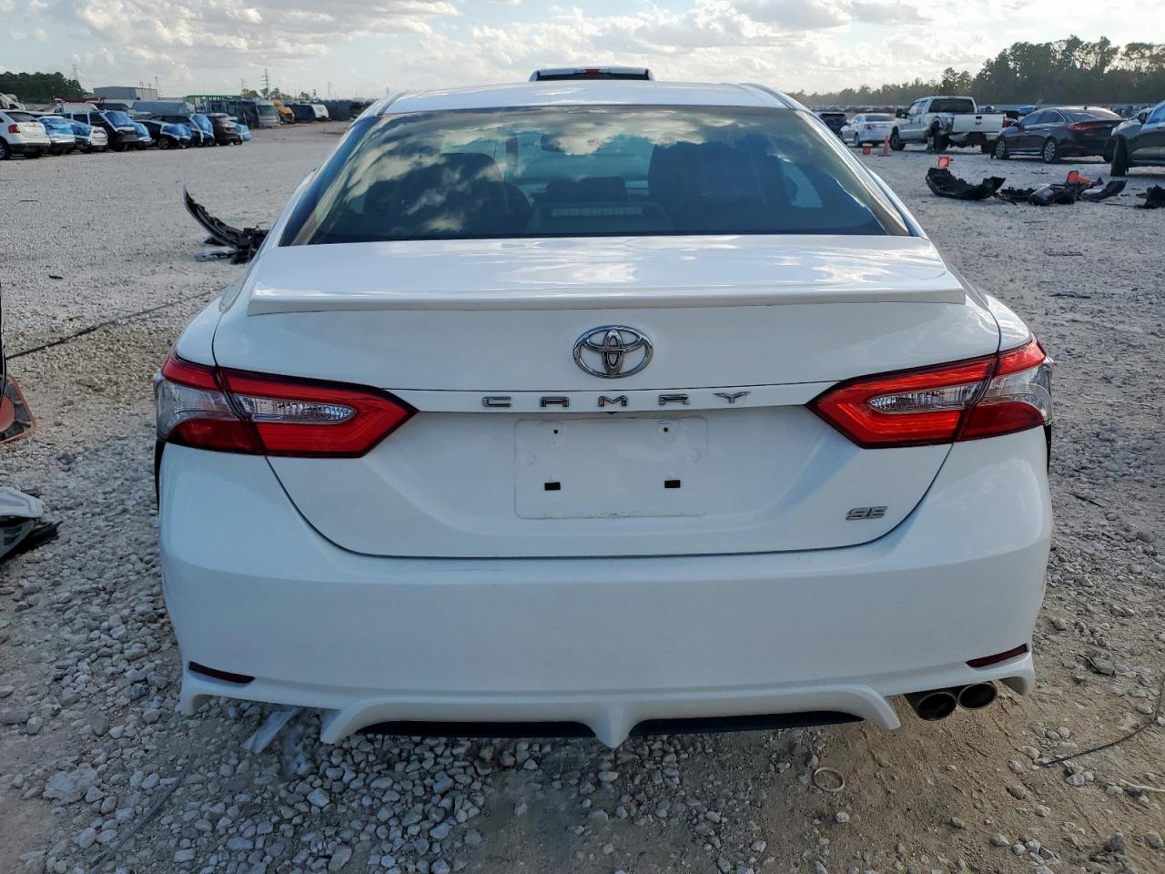 2018 Toyota Camry Se - zdjęcie 6