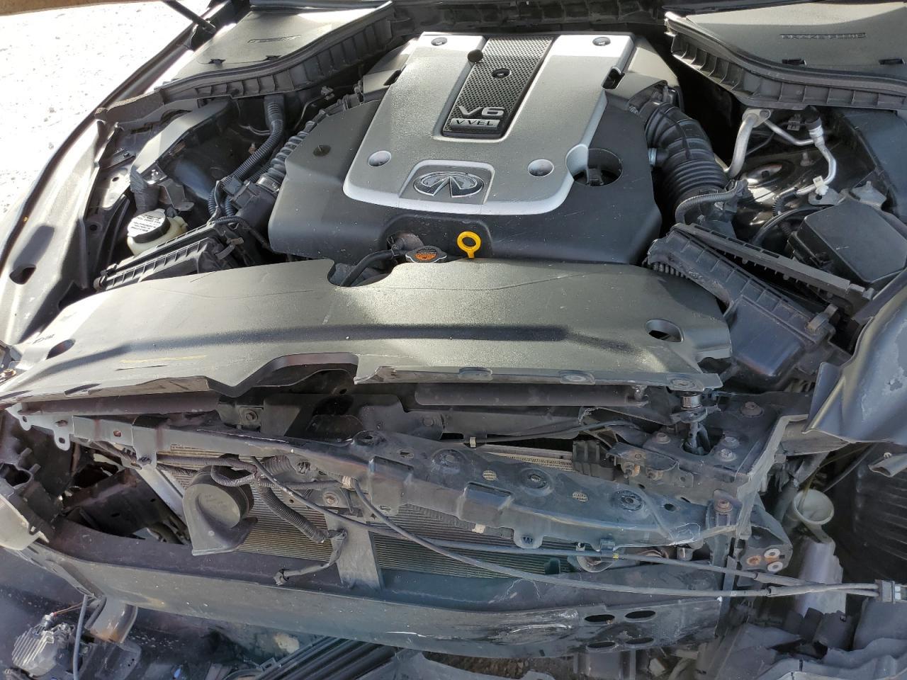 2015 Infiniti Q50 - zdjęcie 11