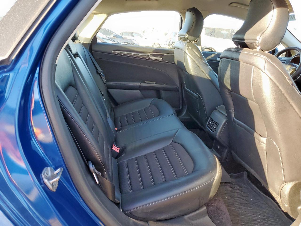 2017 Ford Fusion - zdjęcie 10