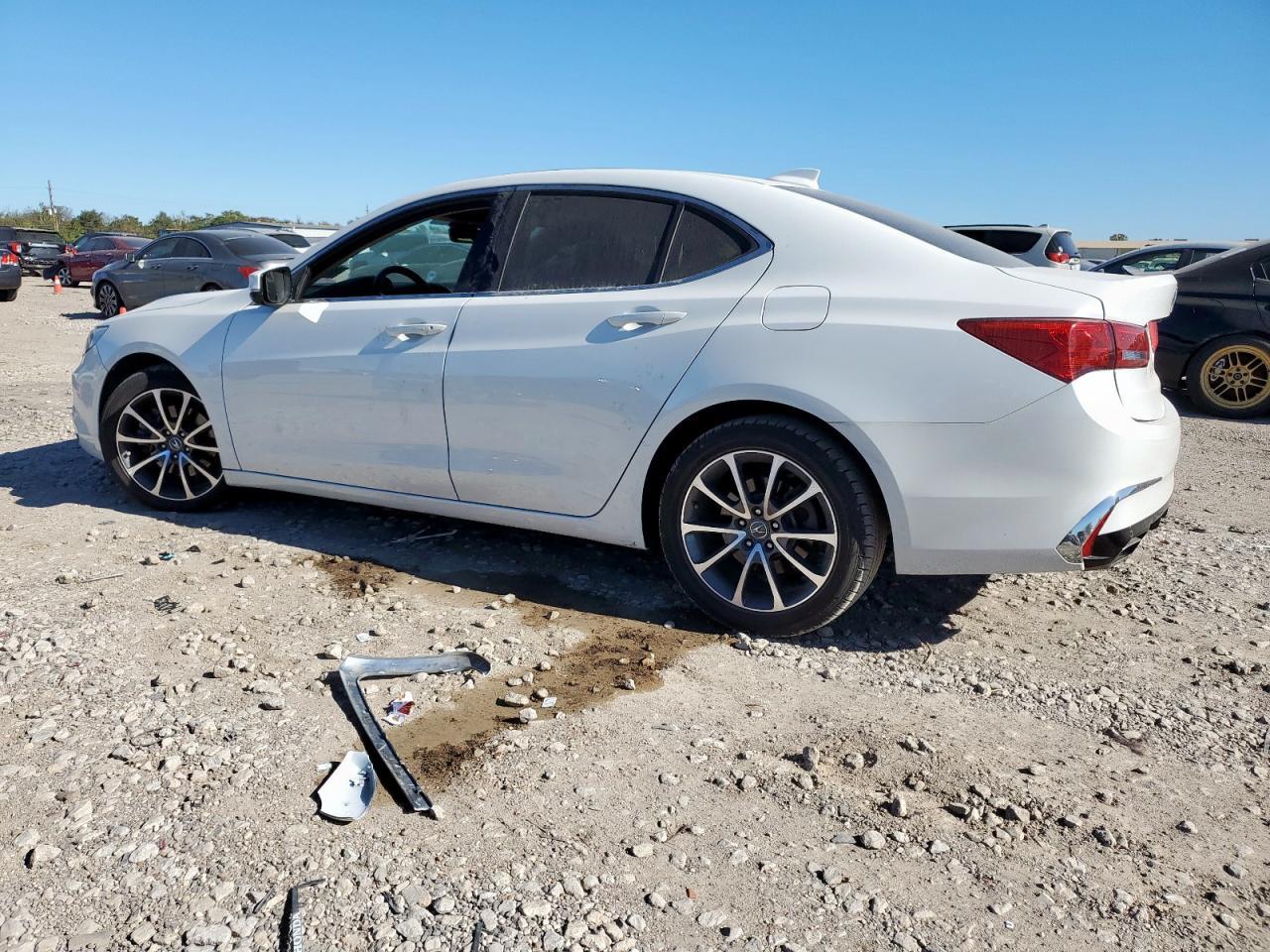 2020 Acura TLX - zdjęcie 2