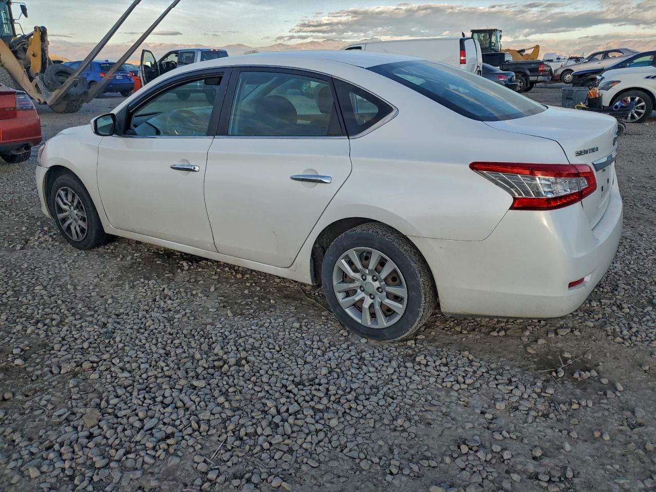 2014 Nissan Sentra - zdjęcie 2