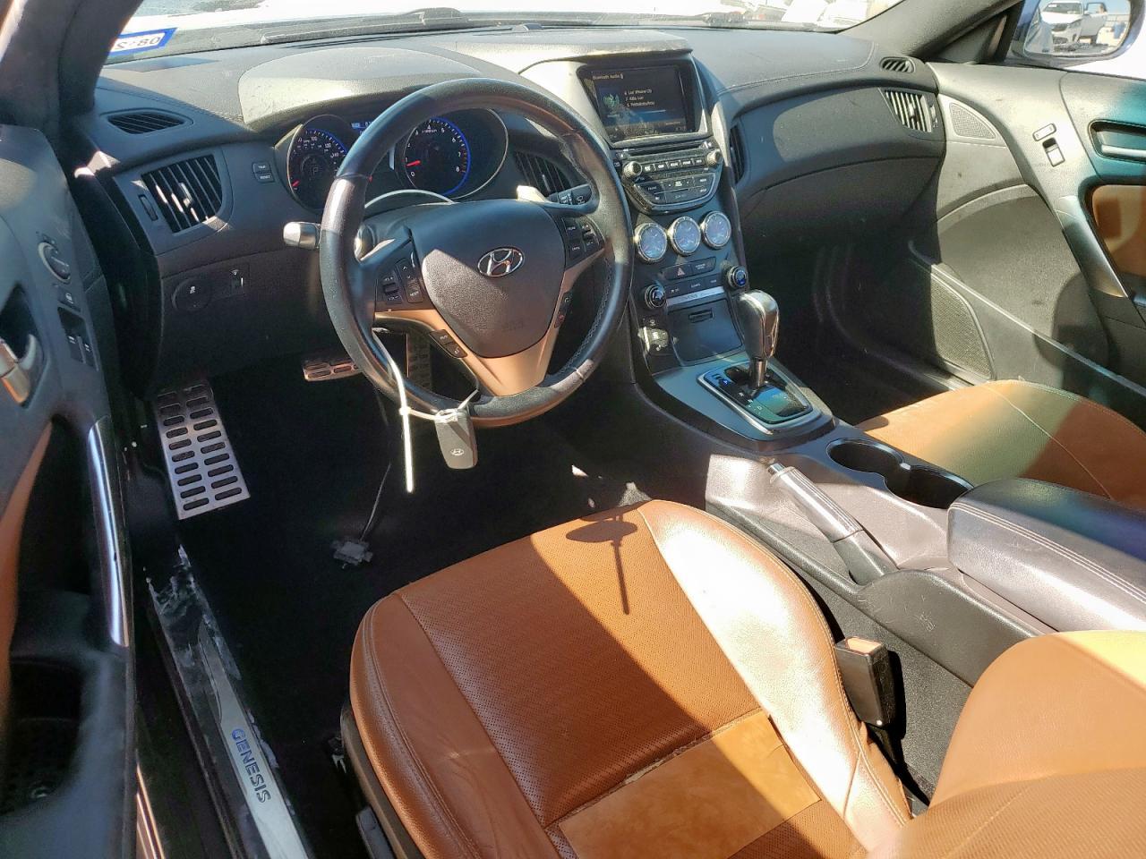 2016 Hyundai Genesis Coupe - zdjęcie 8