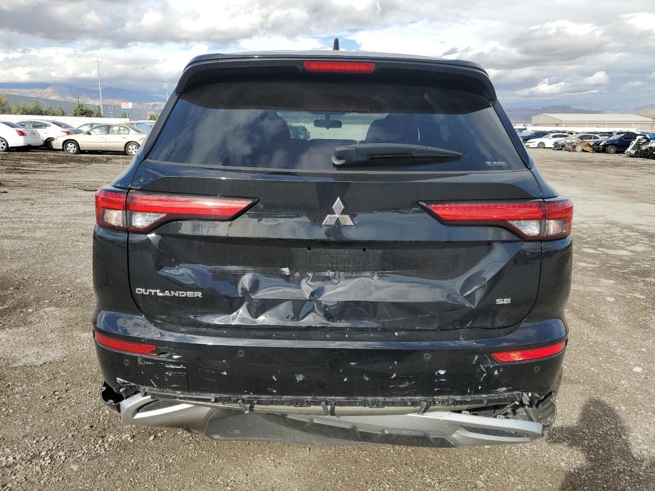 2022 Mitsubishi Outlander - zdjęcie 6