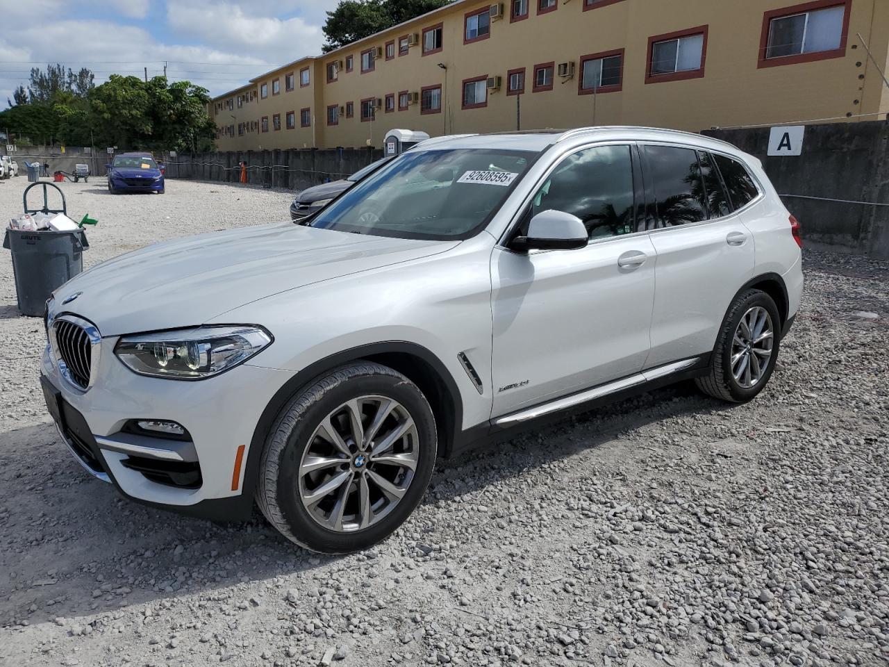 2018 BMW X3 - zdjęcie główne