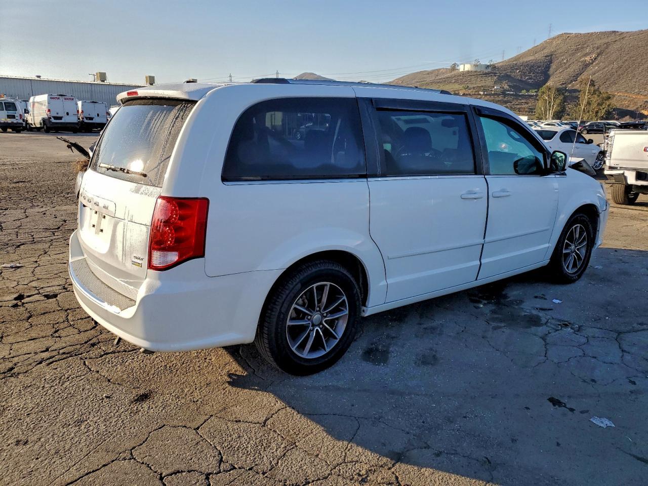 2017 Dodge Caravan - zdjęcie 3