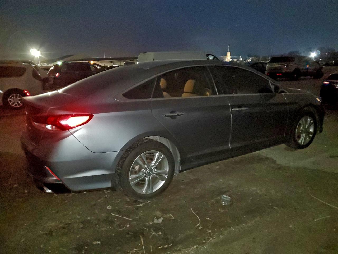 2018 Hyundai Sonata - zdjęcie 3