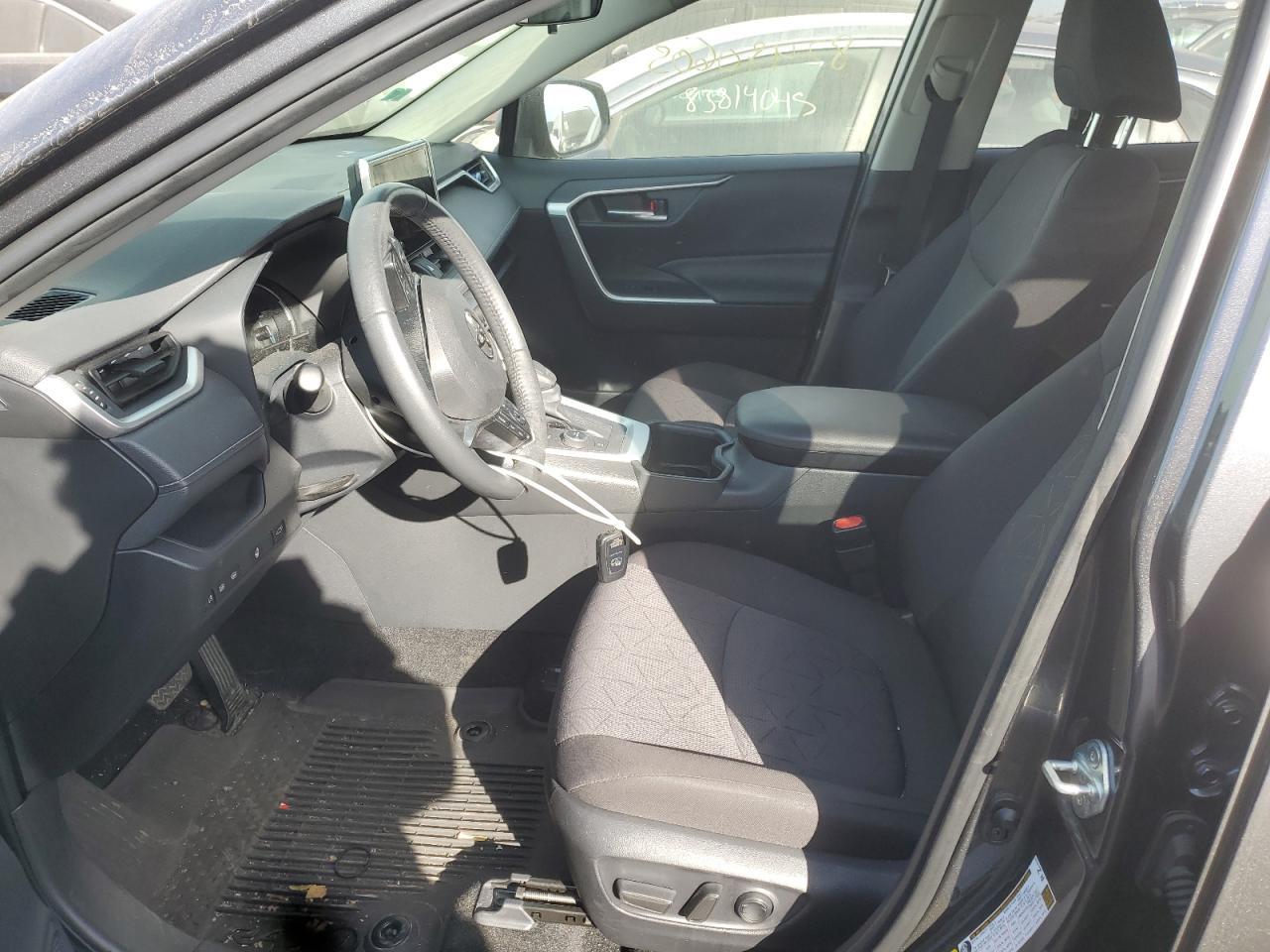 2024 Toyota Rav4 Xle - zdjęcie 7
