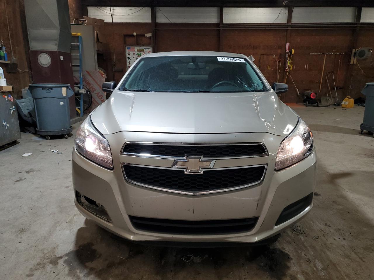 2013 Chevrolet Malibu Ls - zdjęcie 5