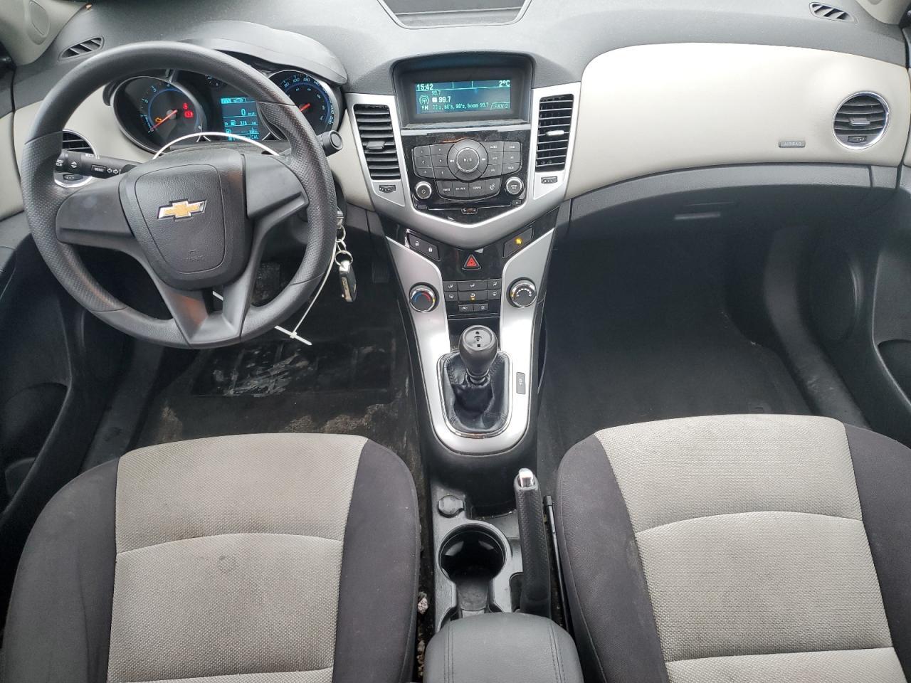 2013 Chevrolet Cruze - zdjęcie 8