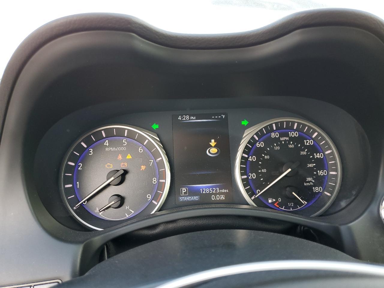 2015 Infiniti Q50 - zdjęcie 9