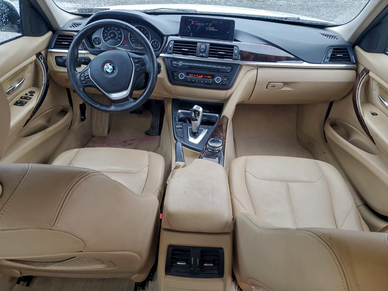 2015 BMW Seria 3 - zdjęcie 8