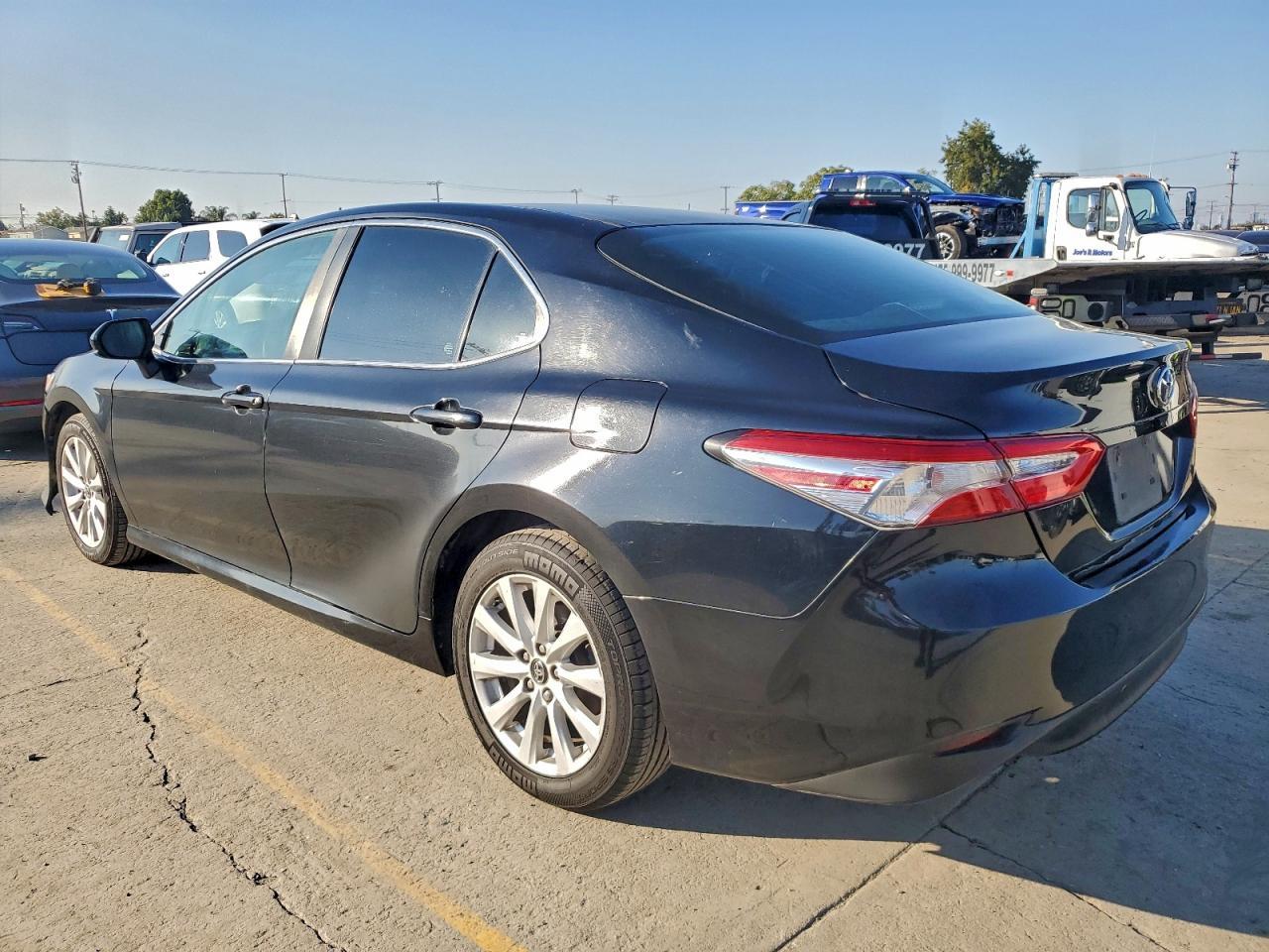 2018 Toyota Camry - zdjęcie 2