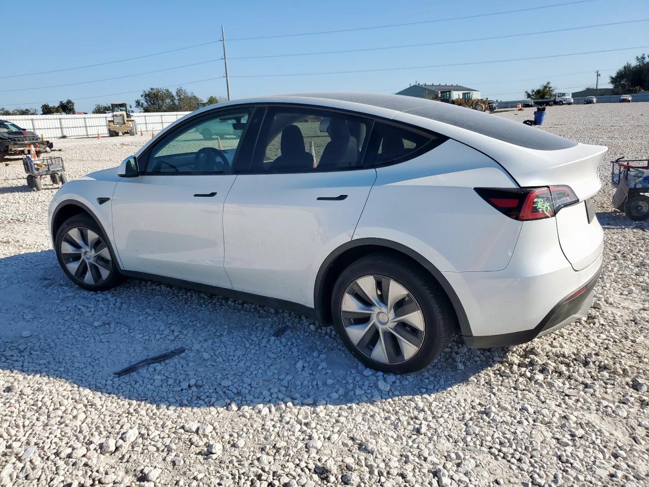 2023 Tesla Model Y - zdjęcie 2