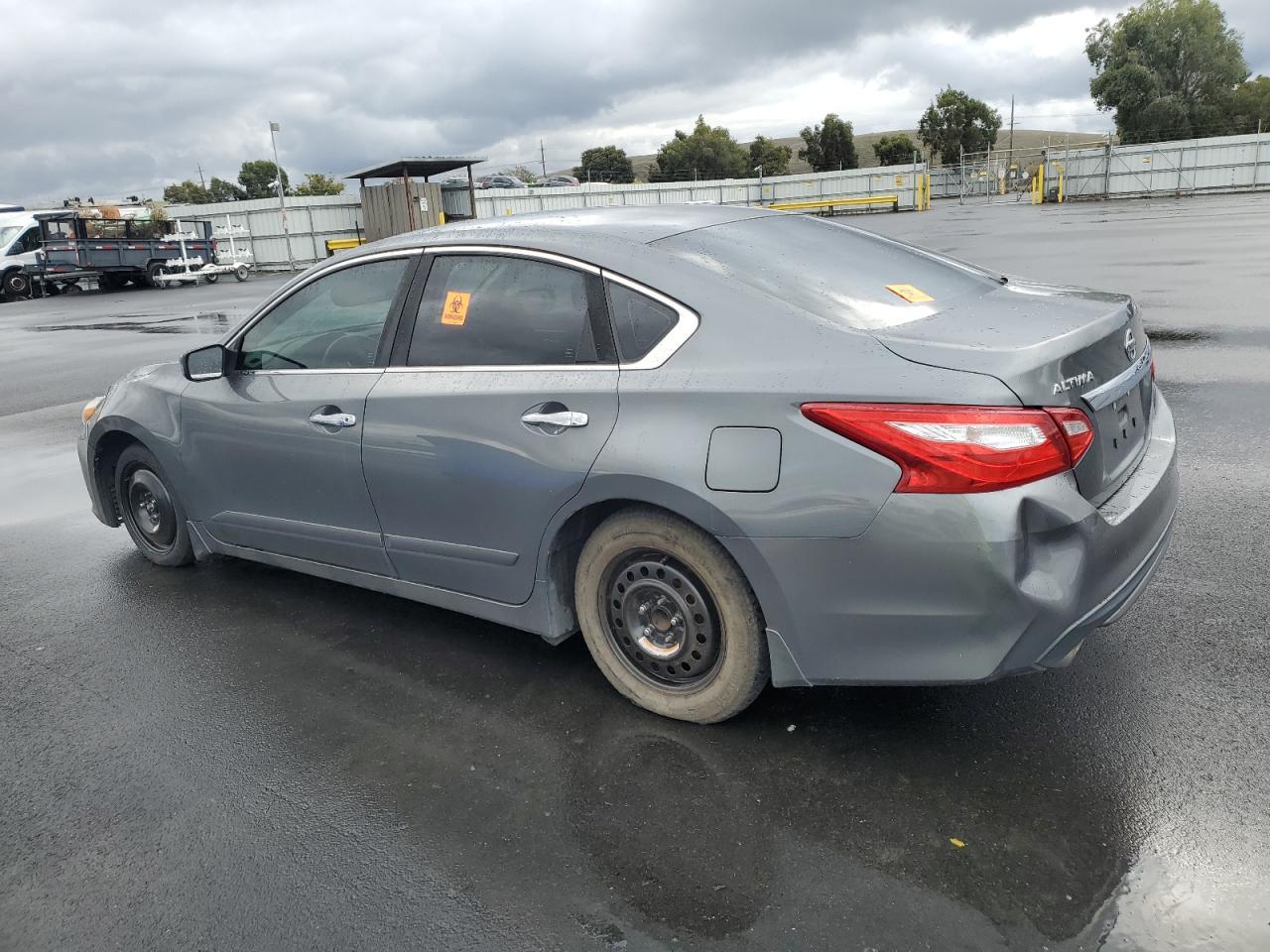 2017 Nissan Altima 2.5 - zdjęcie 2