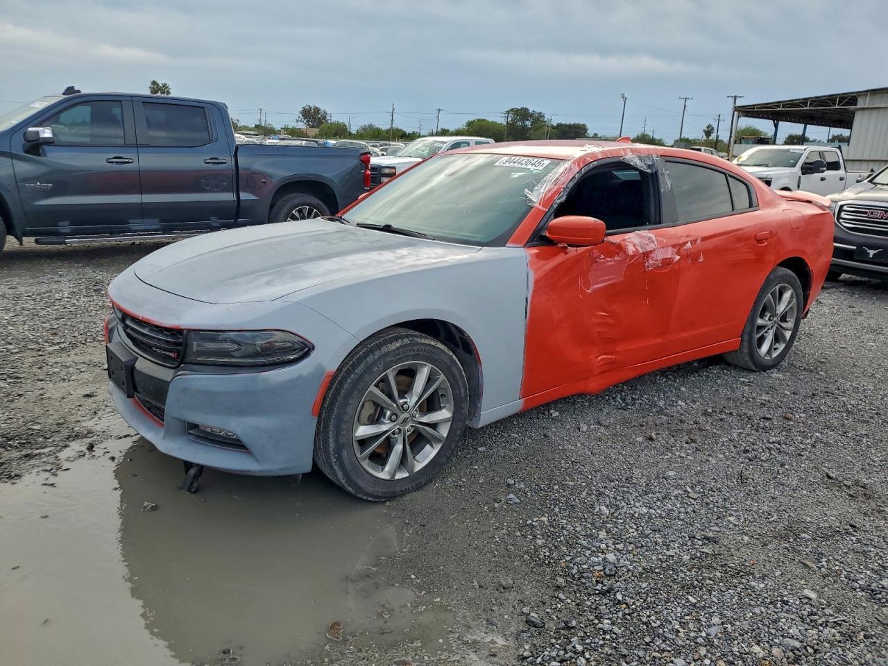 2021 Dodge Charger - zdjęcie główne