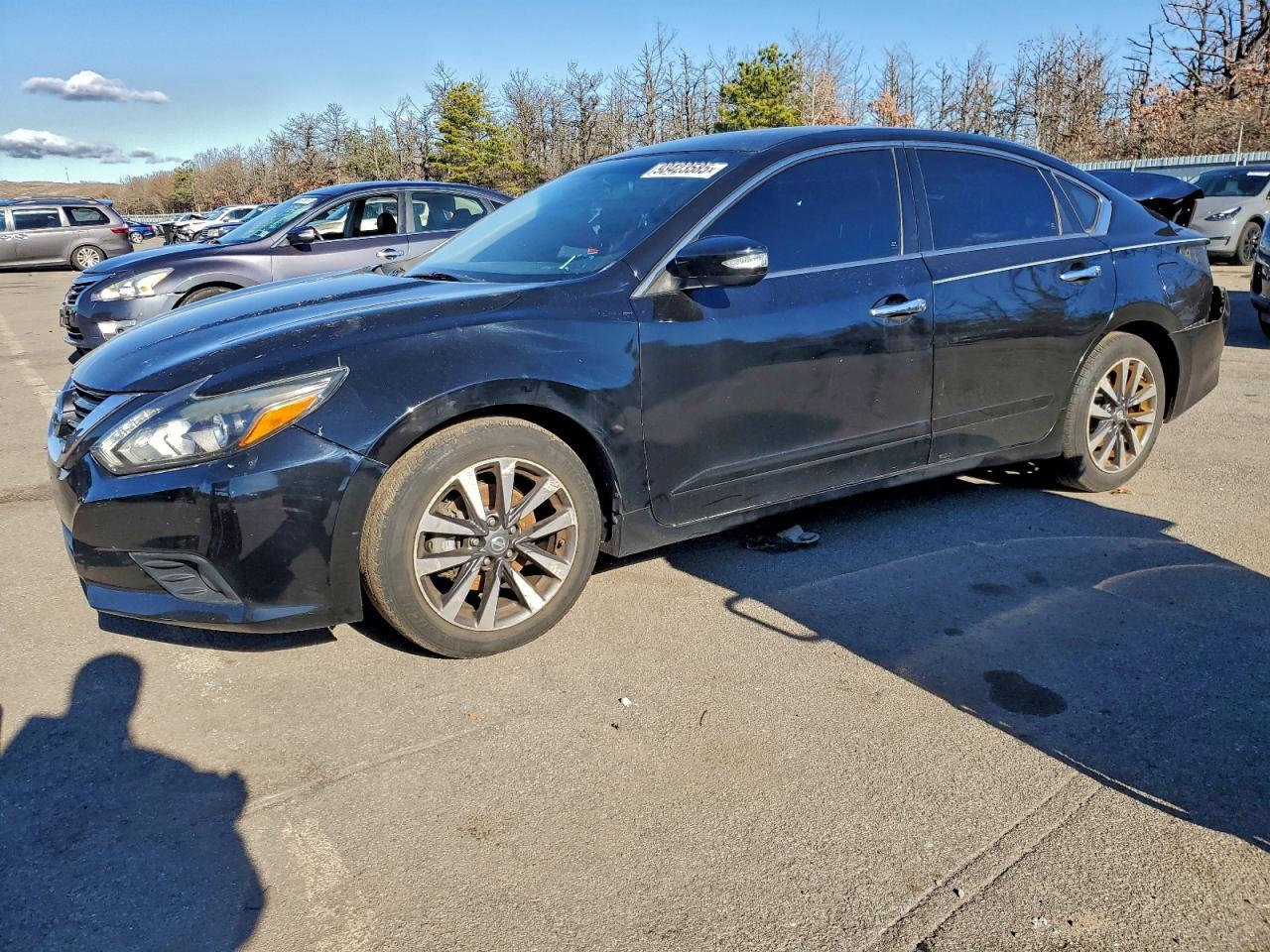 2017 Nissan Altima - zdjęcie główne