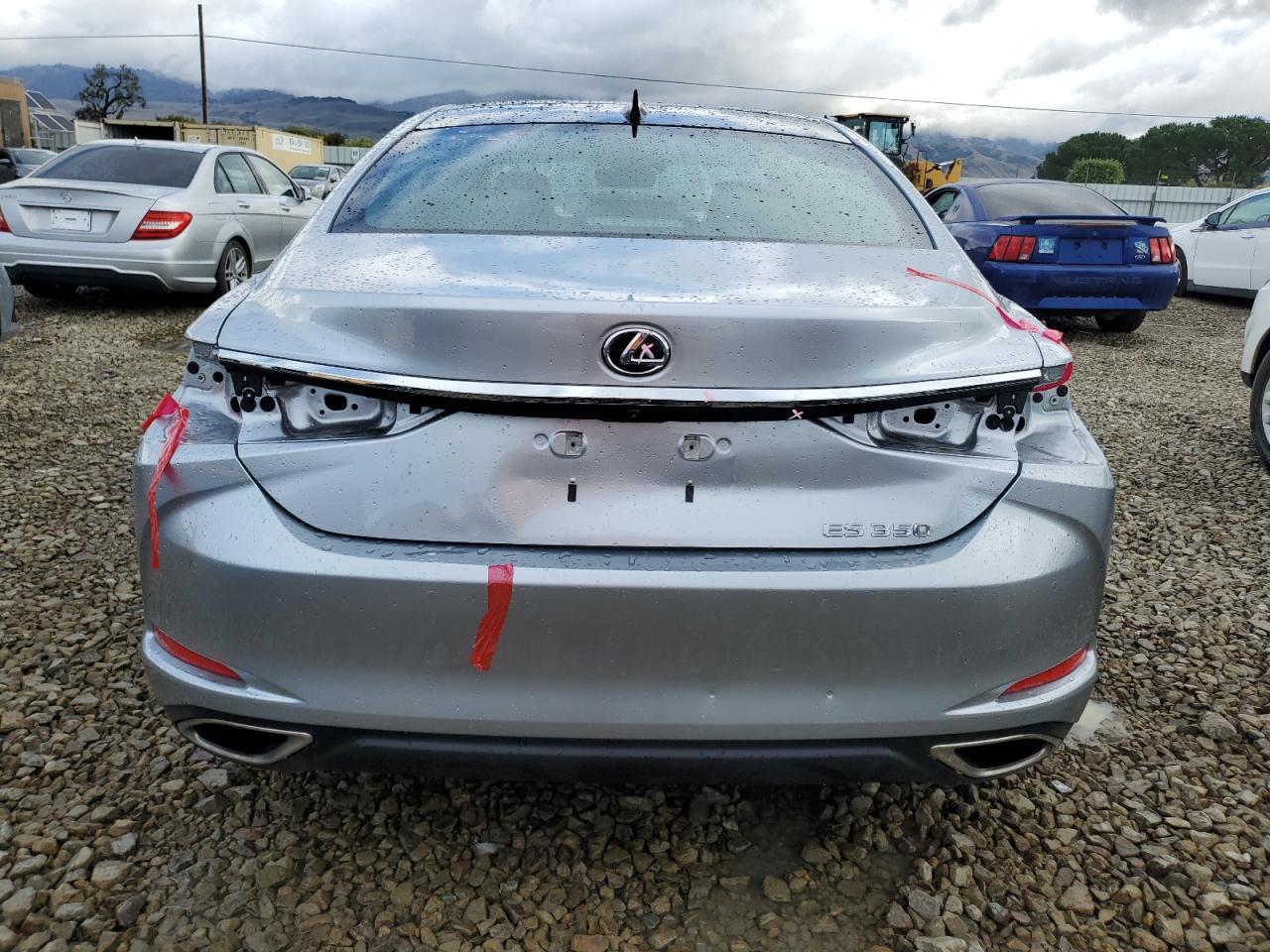 2025 Lexus ES - zdjęcie 6