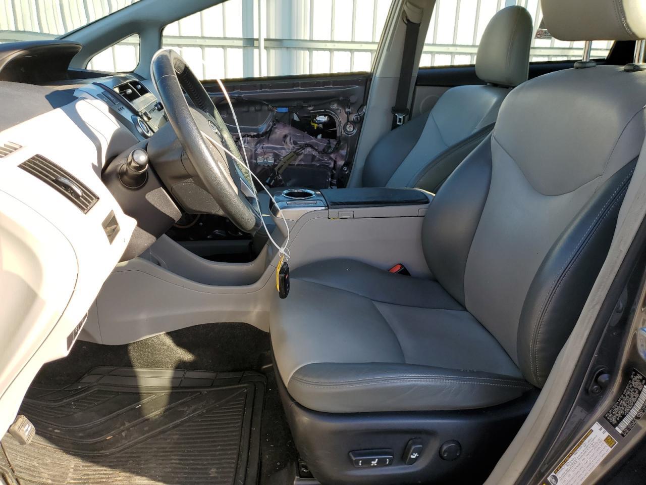 2015 Toyota Prius V - zdjęcie 7