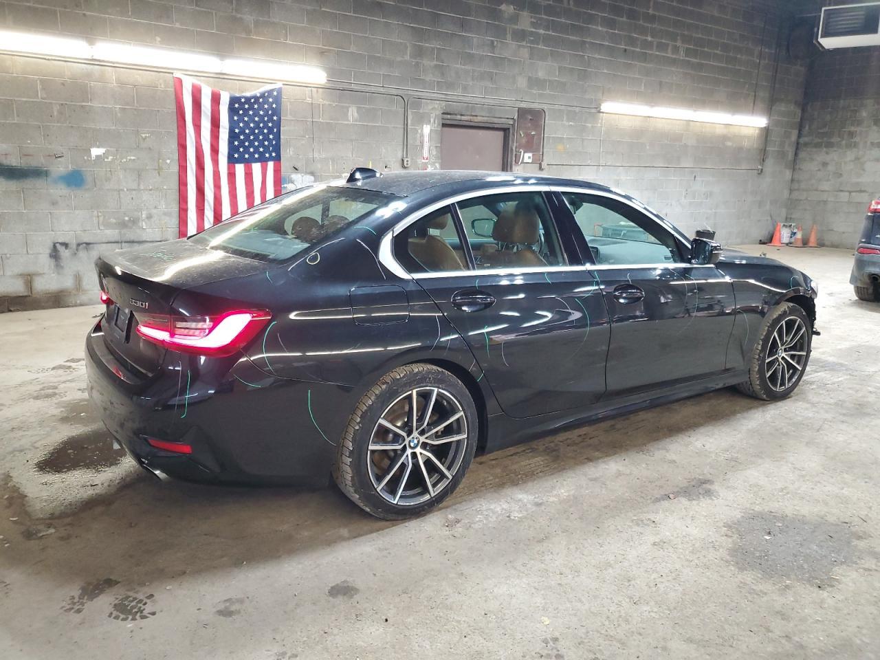 2020 BMW 330Xi - zdjęcie 3