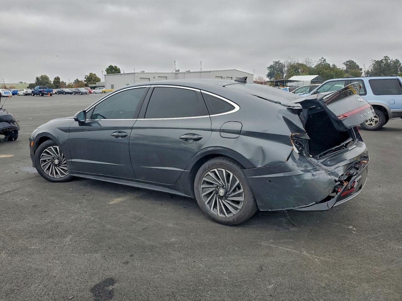 2022 Hyundai Sonata Hybrid - zdjęcie 2