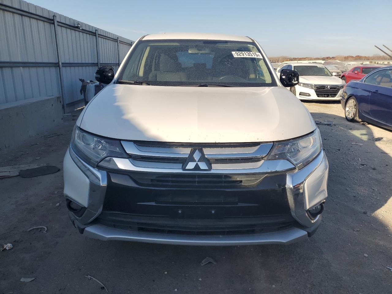 2017 Mitsubishi Outlander - zdjęcie 5