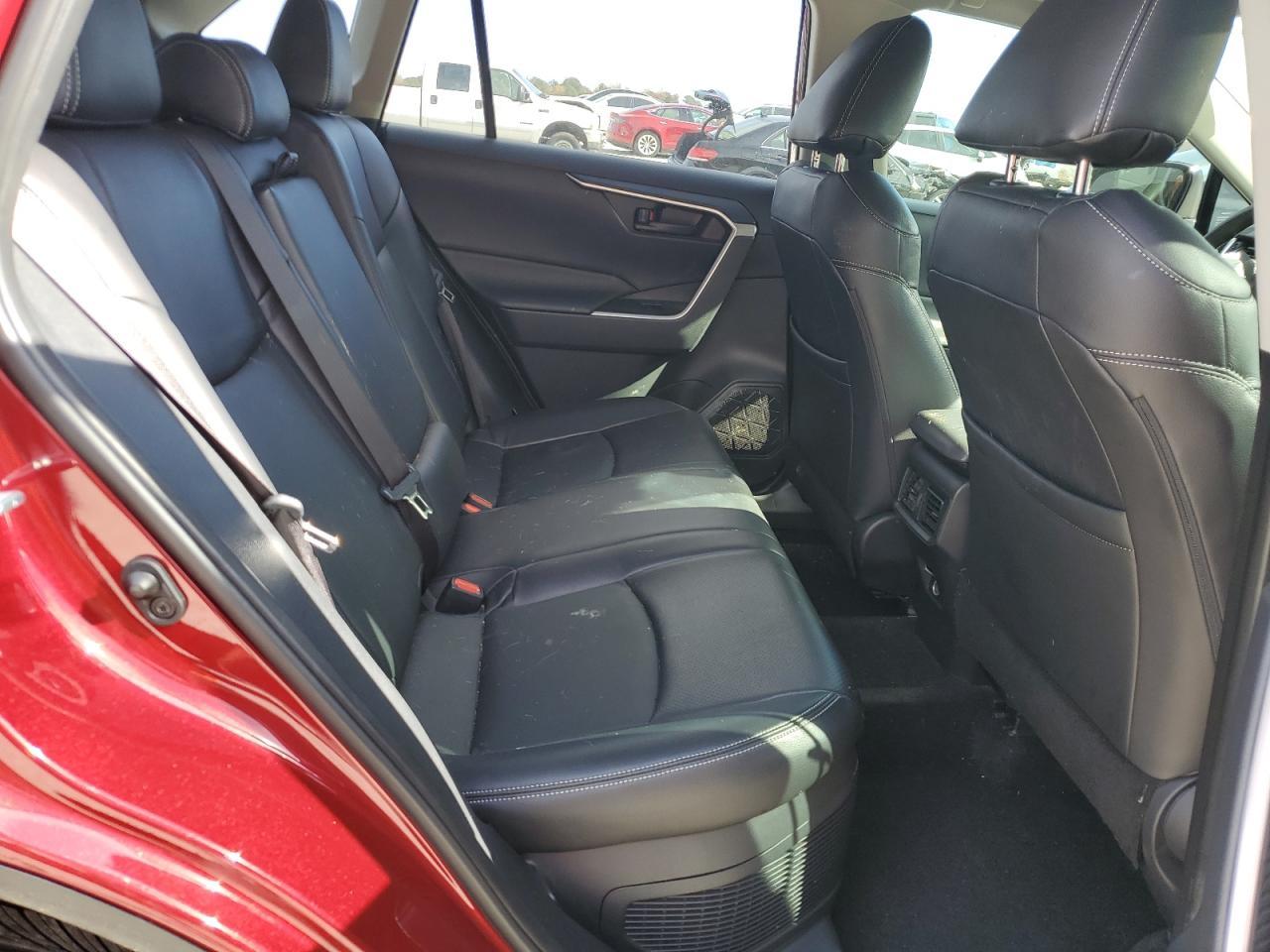 2023 Toyota RAV 4 - zdjęcie 11