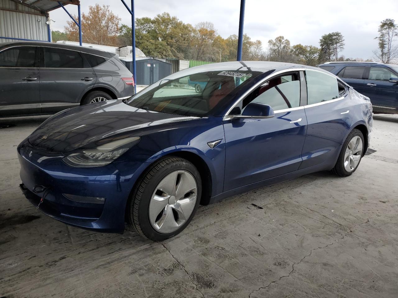 2019 Tesla Model 3 - zdjęcie główne