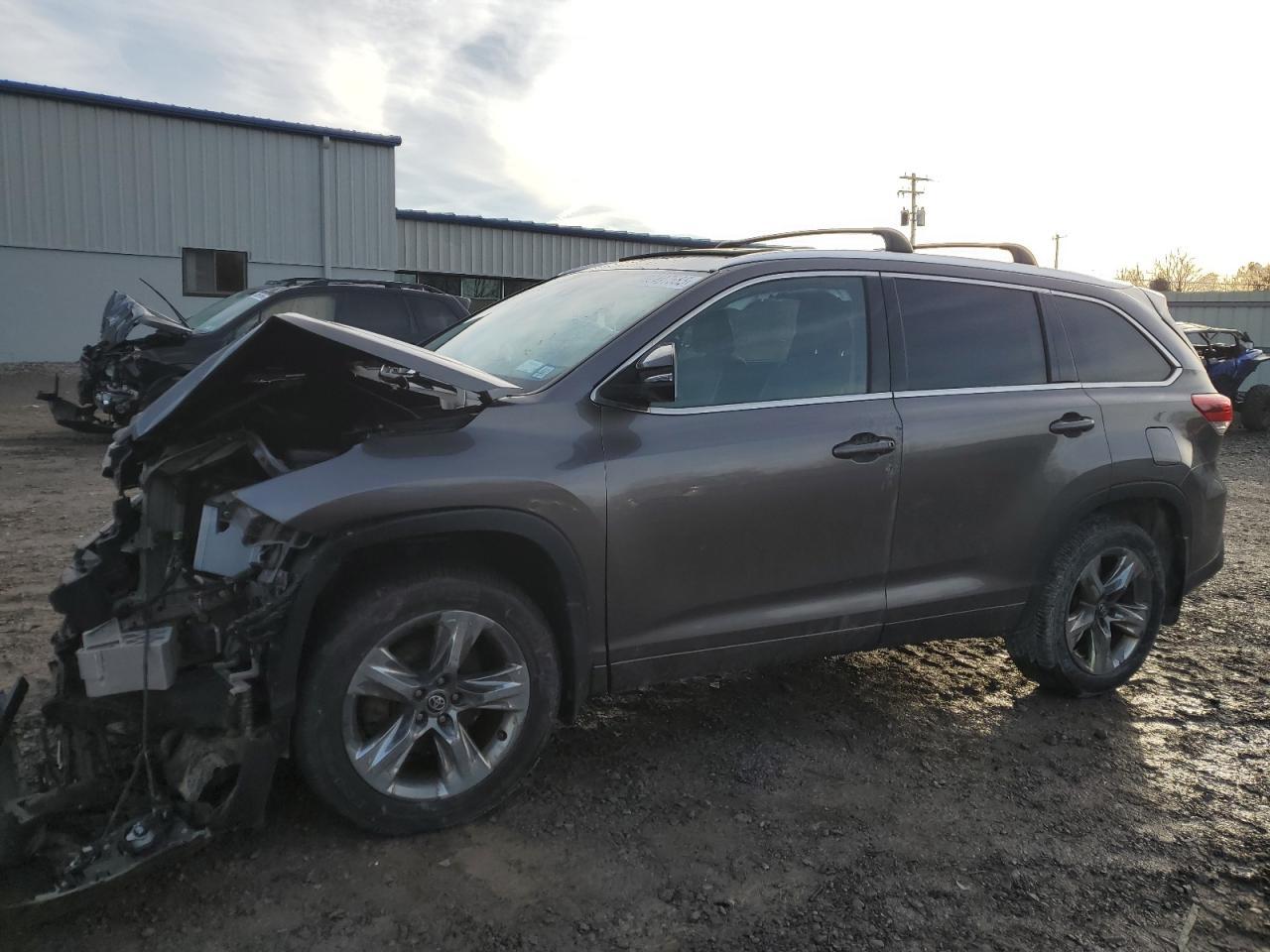 2018 Toyota Highlander - zdjęcie główne