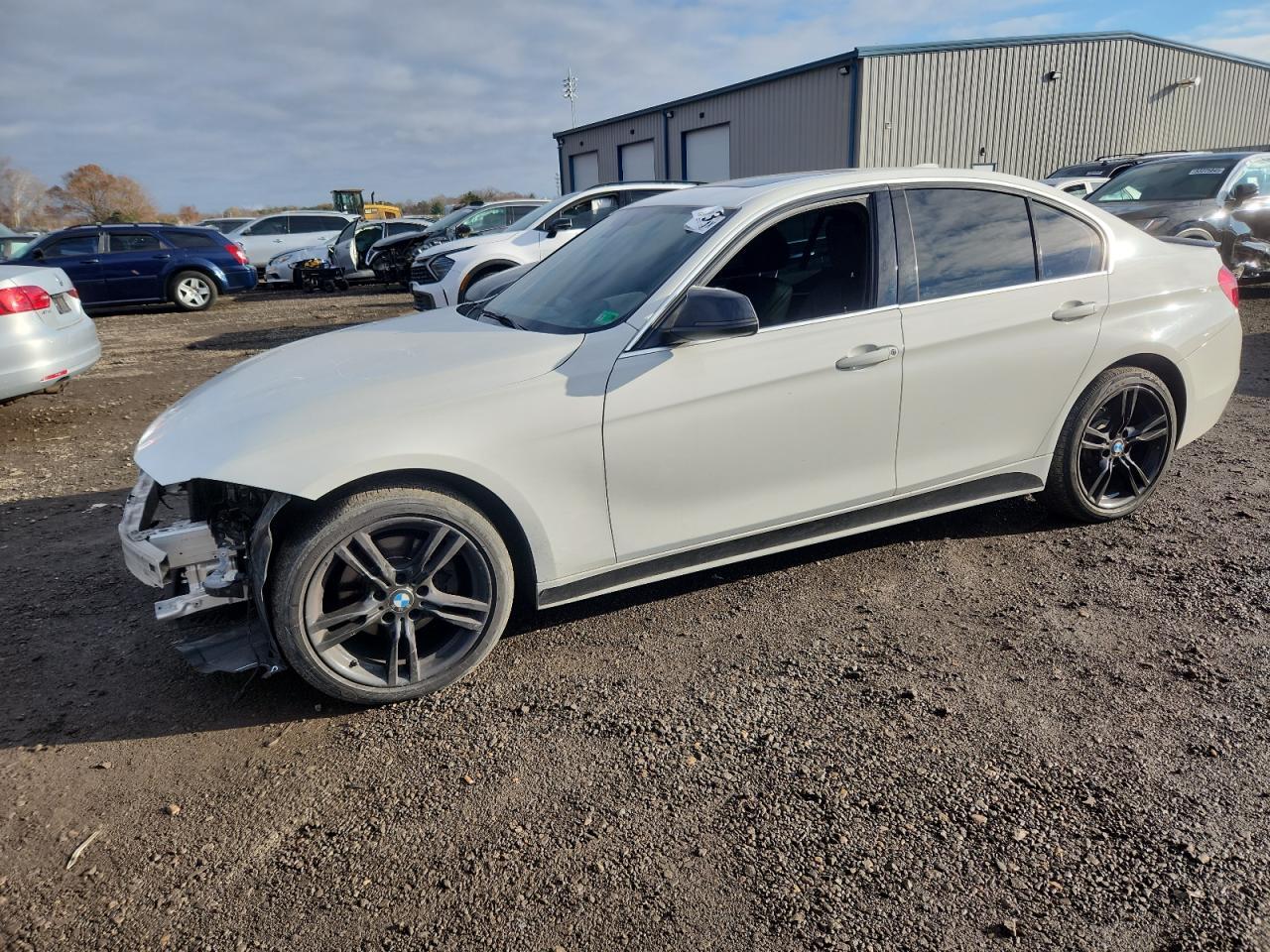 2017 BMW 330 Xi - zdjęcie główne